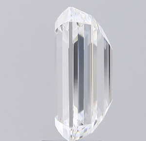 Diamante Cultivado en Laboratorio con Certificación IGI, Corte Esmeralda de 4.71 CT, Color E, Claridad IF, CVD LG 776677383 ROYAL GEMS para Joyería - Product Image 4