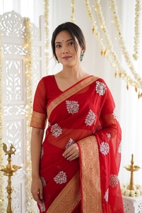 <b>Red</b> <b>Silk</b> Saree With Gold Border And Floral Embroidery For Wedding Occasion Women Traditional Indian Wear - Product Image 5