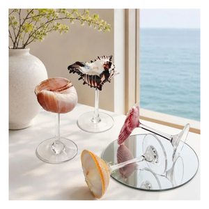 Coupe à champagne artisanale en coquillage naturel du Vietnam pour mariage en bord de mer et fête dans le jardin - Product Image 2