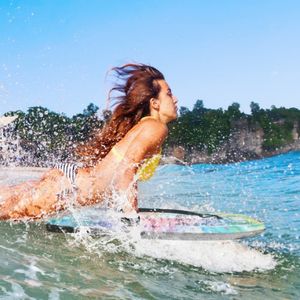 Bodyboard Multicolore da 41 Pollici con Tavola Leggera in XPE, Fondo in HDPE e Anima in EPS - Product Image 3