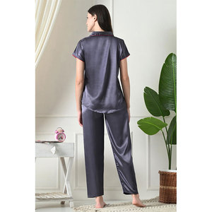 ชุดนอนผู้หญิงแบบสวมใส่สบาย วัสดุเนื้อนุ่มเบา - Product Image 2