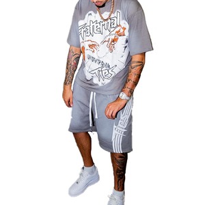 Ensemble streetwear été 2 pièces personnalisé avec logo, imprimé sérigraphié, t-shirt en jersey de coton et short en molleton pour homme - Product Image 6