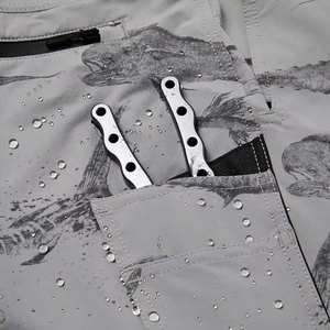 Shorts de pêche à séchage rapide pour hommes, imprimé poisson gris personnalisé, shorts de plage décontractés d'été, shorts cargo avec poche zippée - Product Image 3