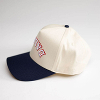 Gorra de Béisbol Deportiva Moderna con Tela de Rizo y Líneas Limpias para un Estilo Diario Elegante