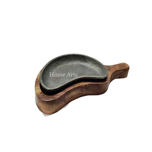 Plato para Servir Comida con Base de Hierro y Madera Hecho a Mano, Tamaño y Forma Personalizados, Calidad Exclusiva - Product Image 1