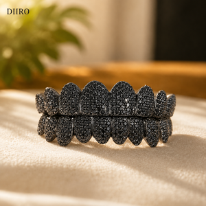 Grillz Hip Hop Unisexe en Moissanite Micro-Pavée, Diamant Rond Noir Effet Glacé, Style Fête - Product Image 1