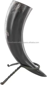 Cuerno para beber vikingo hecho a mano de primera calidad con soporte de hierro resistente, ideal para Mead Ale y cerveza, ideal para tazas de cuerno de decoración Nórdica - Product Image 6