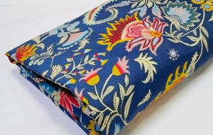 Tela de Algodón Estampada con Diseño Floral Colorido, Base Azul, para Vestidos, Kimonos, Caftanes, Kurta, Venta al Por Mayor - Product Image 2