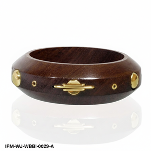 Bracelet artisanal en bois foncé avec incrustation en laiton, style bohème tribal géométrique - Product Image 2