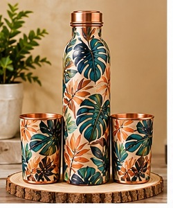 Elegante Juego de Botella de Agua de Cobre con 2 Tazas, Diseño Floral Rosa, Termo Metálico para Viaje - Product Image 6
