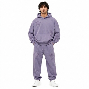 Ensemble de survêtement 2 pièces pour homme, style streetwear campus, avec sweat à capuche oversize et pantalon de jogging, patch étoile et croix, en polaire, personnalisable, OEM, fabricant en gros - Product Image 2