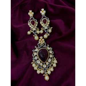 Ensemble de pendentifs en argent 92.5 Moissanite Bijoux élégants avec caractéristiques durables et luxueuses - Product Image 3