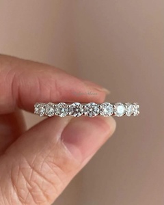 Fabricante Mayorista de Joyería: Anillos de Boda de Moissanita de 2.50MM, Anillo de Eternidad Semirredondo con Engaste Pavé, Diseño Sencillo, Banda Apilable - Product Image 4