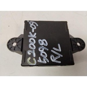 ECUs y Módulos de Computación Usados de Clase C A2048702326 - Product Image 1