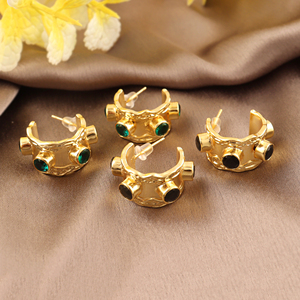 Boucles d'oreilles créoles uniques plaquées or 18 carats, légères, tendance, pour femmes, vente en gros, bijoux fantaisie minimalistes de luxe - Product Image 6