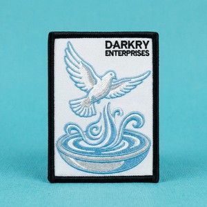 Patch brodé personnalisé en forme de colombe blanche et bleu clair volant au-dessus d'eau tourbillonnante pour vêtements et sacs - Product Image 1