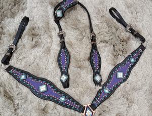 Ensemble de harnais pour cheval en cuir avec incrustations violettes et turquoise, couture en chevrons, conchos en cristal, bride, plastron, cuir véritable, léger - Product Image 2