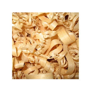 Virutas de madera de pino económicas y a granel para granjas avícolas y camas para caballos - Product Image 4