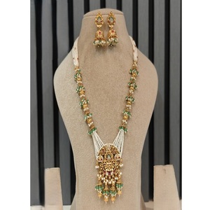 Hermoso Juego de Collar y Aretes con Borlas de Aleación Chapada en Oro, con Circonita y Perla de Imitación para Mujer, Joyería de Boda - Product Image 1