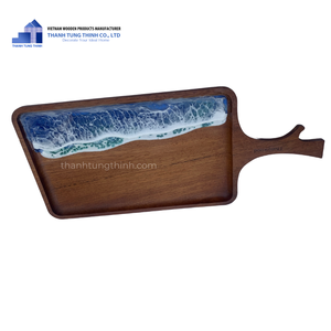 Planche à découper en bois Thanh Tung Thinh, forme rectangulaire, avec poignée et design océanique en résine, fabriquée au Vietnam - Product Image 2