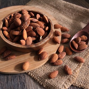 อัลมอนด์ดิบคุณภาพสูง ขนาดใหญ่ เกรดพรีเมียม สำหรับขายส่งและอุตสาหกรรมอาหาร - Product Image 3