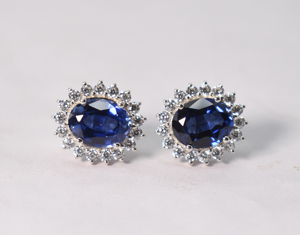 Pendientes de Zafiro Azul de Laboratorio: Estilo Diana, Plata de Ley 92.5, Joyería Nupcial - Product Image 2