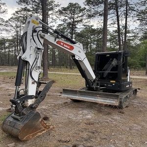 Mini-excavatrice Bobcat robuste, conçue pour une utilisation fluide dans les espaces restreints, offrant une puissance de contrôle exceptionnelle. - Product Image 6