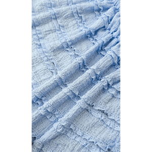 Ensemble coordonné bleu ciel à volants smockés, jupe mini étagée texturée et camisole, ensemble deux pièces d'été serein à volants smockés - Product Image 3