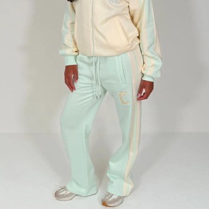 Custom Outfits Manufacturer Cotton Tracksuit Set Two Piece <b>Cropped</b> <b>Zip</b> <b>up</b> Hoodie and Sweatpants Set Sports Tracksuits for Women - Product Image 6