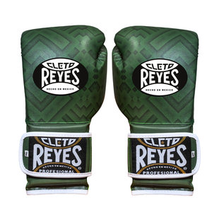 Guantes de Boxeo Cleto Reyes de Cuero Verde con Cierre de Velcro en la Muñeca, Equipo de Entrenamiento Profesional para Adultos - Product Image 4