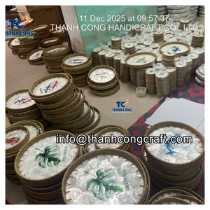 Plateau en rotin et nacre naturel, fabrication artisanale fiable, touche intérieure naturelle, décoration intérieure en nacre naturelle, Vietnam - Product Image 3