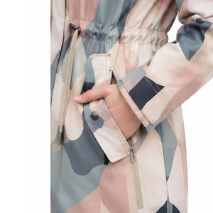 Veste parka thermique pour femme, pour l'extérieur, avec isolation épaisse, coque imperméable respirante et construction durable - Product Image 5