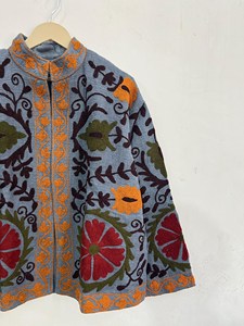 Veste en coton gris brodée Suzani bohème pour femme, vêtement d'extérieur vintage à fleurs ethniques fait main - Product Image 3