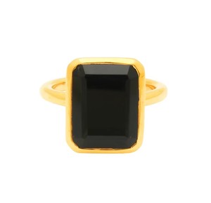 Bagues en onyx noir plaquées or pour femmes - Bagues plaquées or de forme rectangulaire faites à la main - Product Image 1