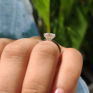 Bague de fiançailles solitaire en diamant carré coussin de 1,00 à 5,00 carats certifiée IGI pour femme, or 10K/14K/18K /PT950 /S925 - Product Image 4