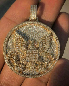 Colgante de pájaro volador personalizado con moissanita VVS, colgante de plata 925 con incrustaciones de dos tonos, colgante de moda hip hop para hombre. - Product Image 1