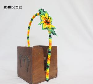 Serre-tête de luxe fait main en perles florales, accessoire de mode tendance pour femme, idéal pour toutes les occasions - Product Image 1