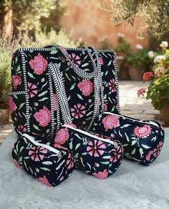Ensemble de sacs fourre-tout pour femmes à imprimé floral, grand sac à bandoulière matelassé avec pochettes zippées, sac de voyage décontracté - Product Image 2