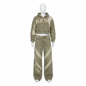 Conjunto deportivo informal de dos piezas para mujer, con sudadera corta con cremallera y pantalones anchos de chándal. - Product Image 4
