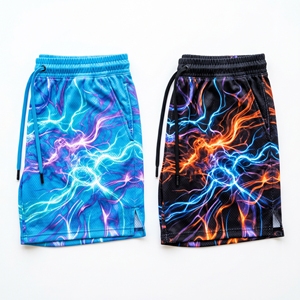 Pantalones cortos de malla con gráfico tribal abstracto personalizado para hombre, pantalones cortos deportivos de sublimación para entrenamiento de baloncesto - Product Image 3