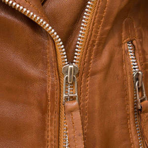 Chaqueta de Cuero Puro para Mujer, Estilo Nuevo de Invierno, Transpirable y a la Moda, Disponible a Precios de Mayoreo - Product Image 5