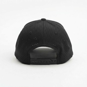 Gorra Deportiva de 5 Paneles con Logotipo Bordado Personalizado al por Mayor, Gorra Transpirable con Orificios Cortados con Láser para Golf y Running, Ajustable, Unisex - Product Image 3