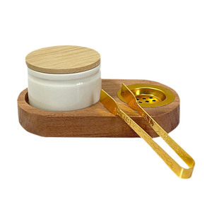 Ensemble brûleur d'encens en bois avec base ovale, pot de rangement en métal blanc avec couvercle en bois, insert de brûleur doré et pinces pour les encens - Product Image 1