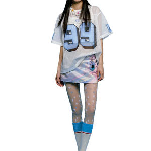 Maillot de football américain élégant pour femme en maille, coupe oversize, respirant, style streetwear, avec impression de numéro personnalisée, faible MOQ, fabrication OEM en gros - Product Image 3
