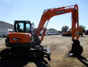 Excavadora hidráulica DX85R-3 de 65HP lista para trabajos de servicios públicos e infraestructura - Product Image 3