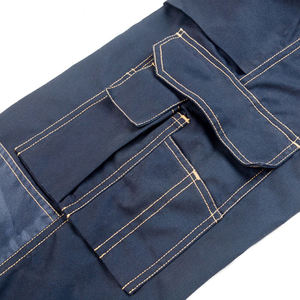 Salopette de sécurité unisexe 100% coton FR résistante aux flammes, genoux renforcés, design multi-poches, certifiée Oeko-Tex, vêtements de travail - Product Image 5