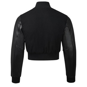 Veste universitaire courte pour femme, personnalisée en usine, en mélange de laine premium, style baseball, service d'échantillonnage disponible en ligne - Product Image 5