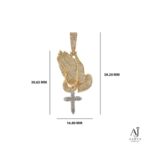 Colgante de Manos en Oración con Cruz, Chapado en Oro, Plata 925, Moissanita, Joyería con Microincrustaciones Brillantes Redondas - Product Image 6