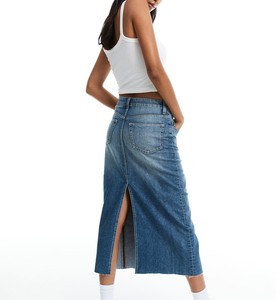 Falda midi de mezclilla de algodón para mujer, cintura alta, corte recto, lavado desgastado, dobladillo deshilachado, estilo casual para oficina - Product Image 2