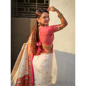 Sari de Seda Suave Swan Rajhans Paithani de Elite Weaves, 650g, Hecho en India y Pakistán - Product Image 3